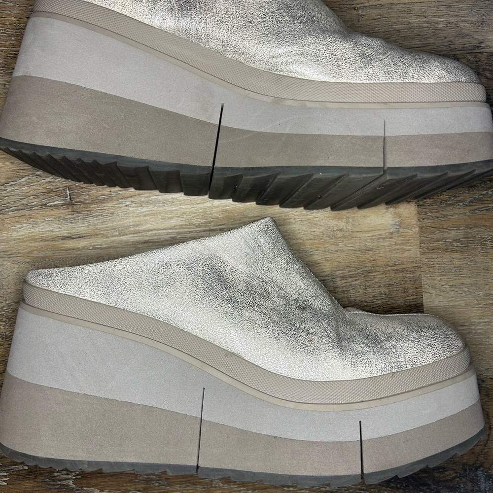 Stylish Women's Platform Mules - Silver   Style Coach by Naked Feet